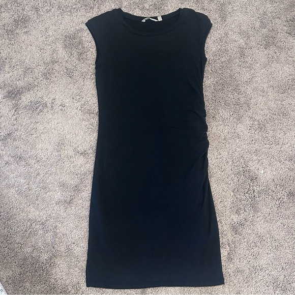 ATHLETA Carefree Dress. Ruched Side. Size Small. - Picture 2 of 6